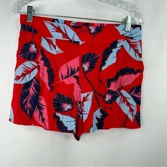 NWOT Express Women’s Red/Blue Tropical Print Rayon Shorts High Rise Size M - Picture 1 of 8